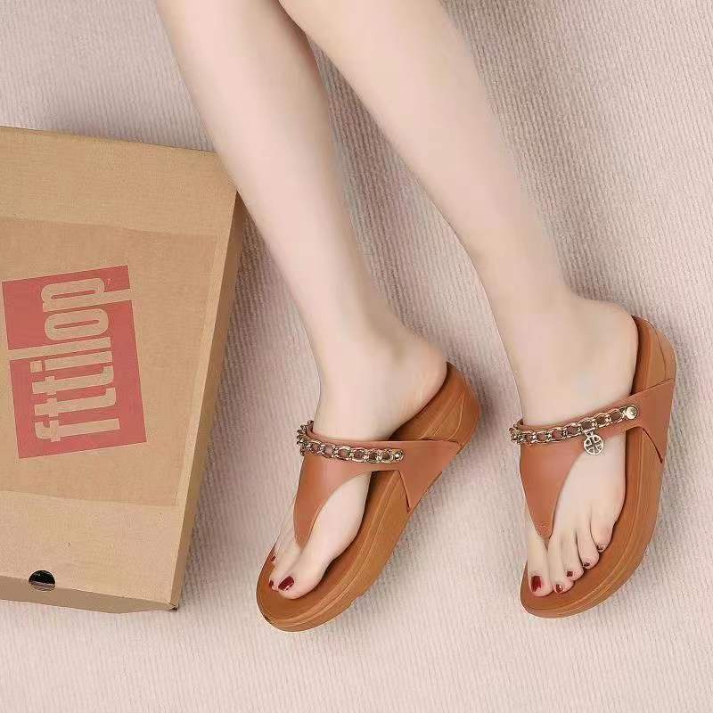 Dép Xỏ Ngón Đế Mềm Chống Trượt Phối Dây Xích Thời Trang Cho Nữ