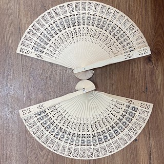 QUẠT GỖ CHỤP ẢNH