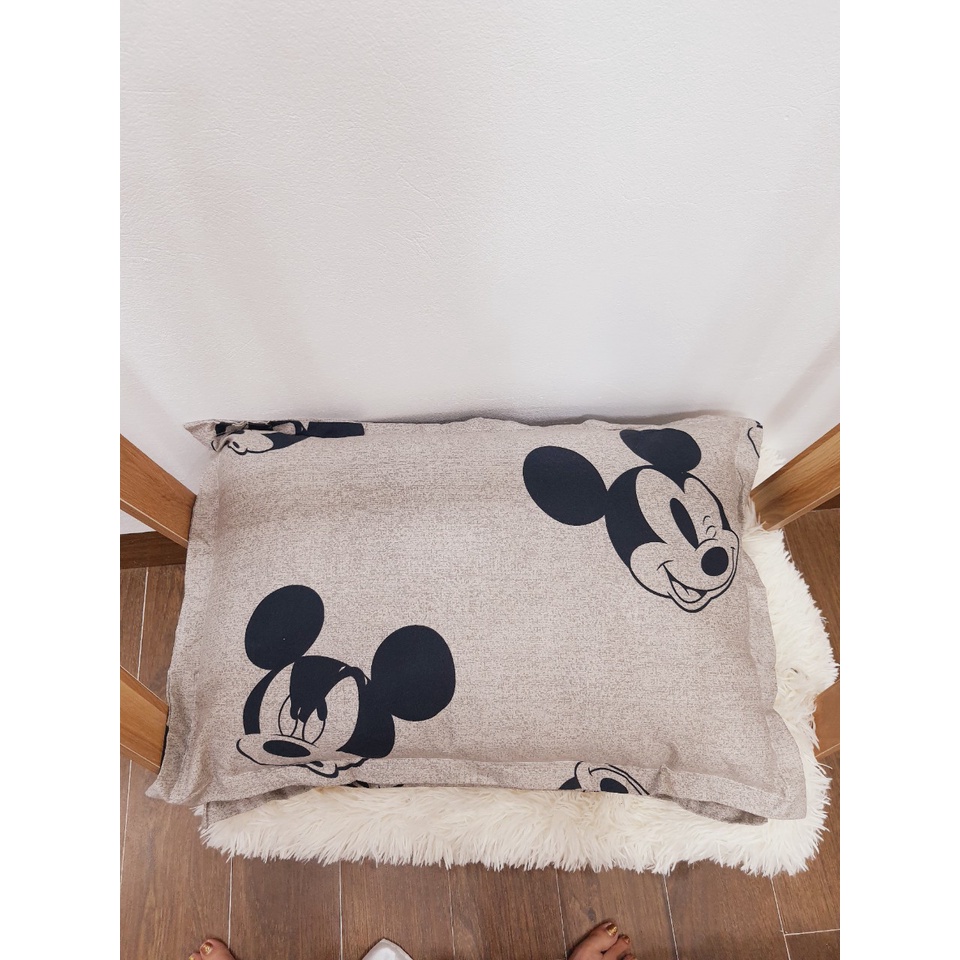 🍍 Vỏ gối nằm cotton poly mẫu Chuột mickey xám🍍 Áo gối đẹp, dễ thương - hàng không kèm ruột - kích thước 45x65