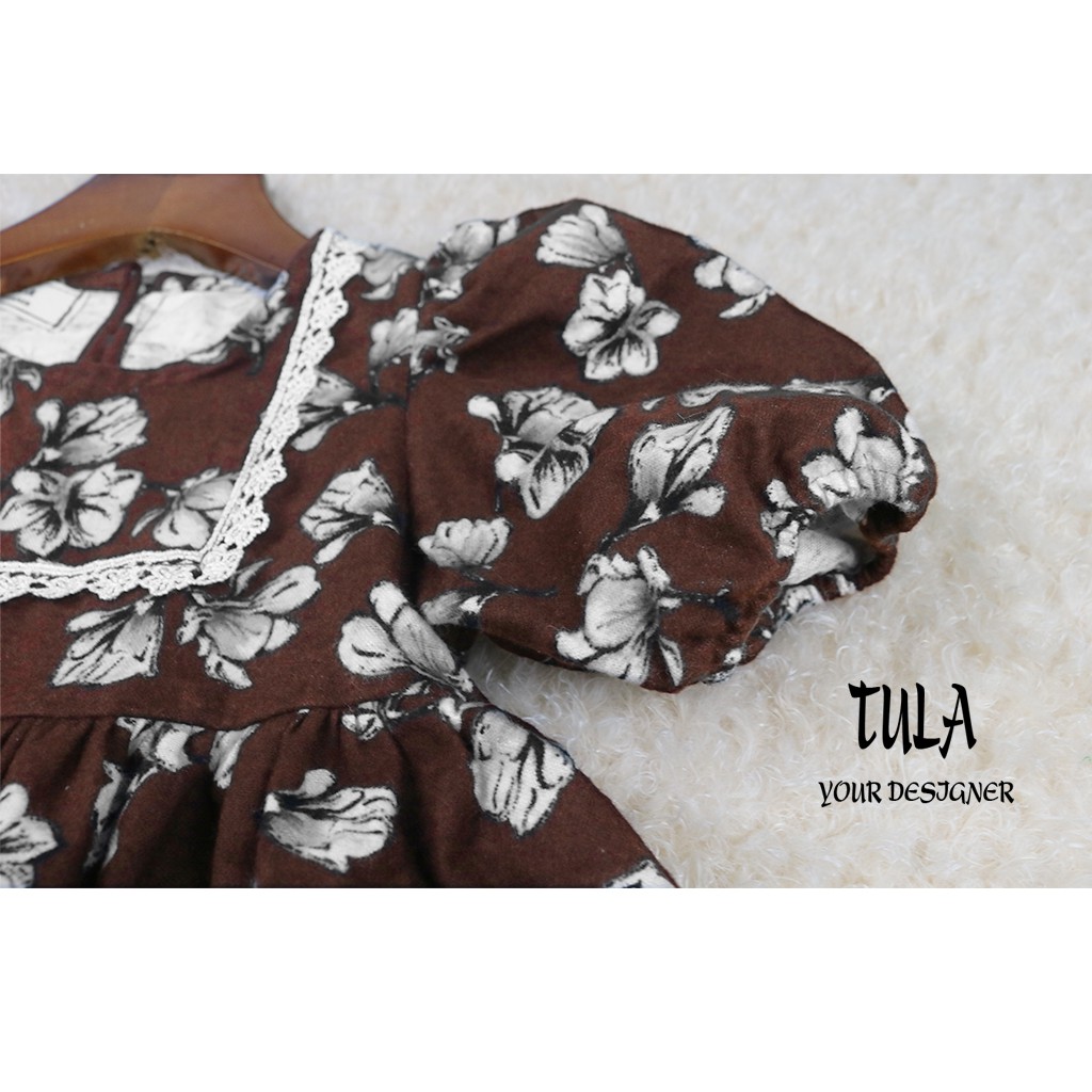 Váy Đầm Bé Gái Phối Ren Trắng Màu Họa Tiết Hoa Nền Nâu Cực Xinh Vải Thô Cào Bông Hàn Quốc