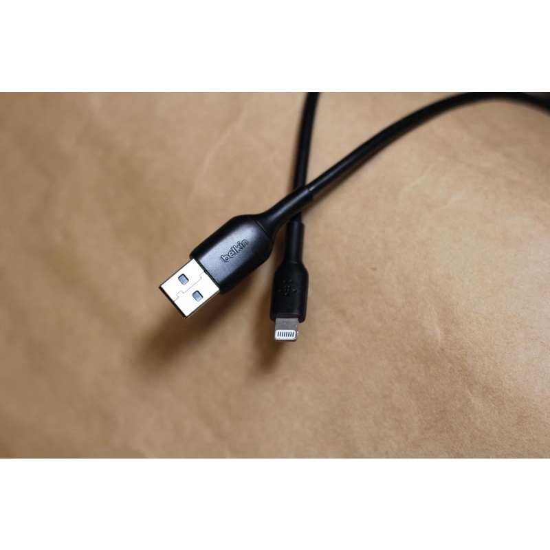 [CÁP SẠC IP NEW]Cáp Belkin CAA001 bọc nhựa dài 1m sạc nhanh 12w cho ip và máy tính bảng