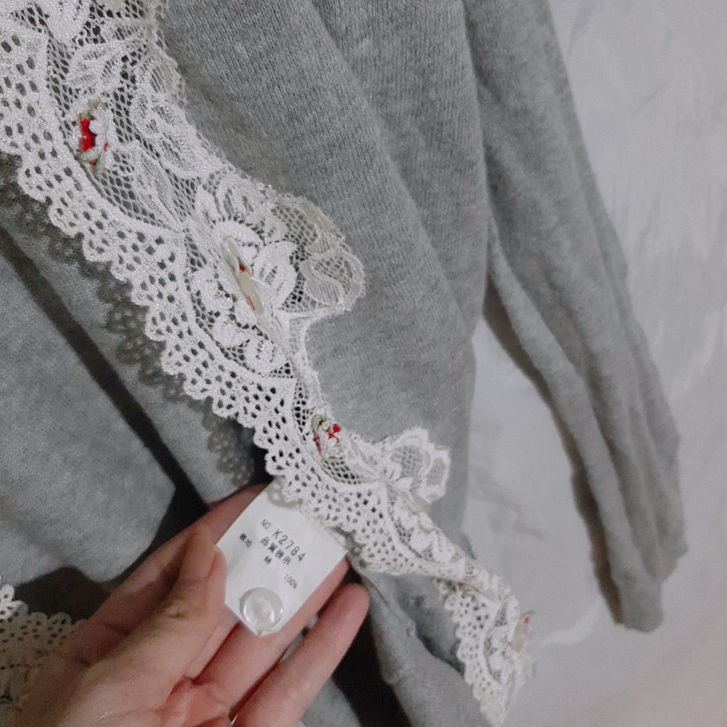 Áo khoác cardigan phối ren cute 2hand Nhật