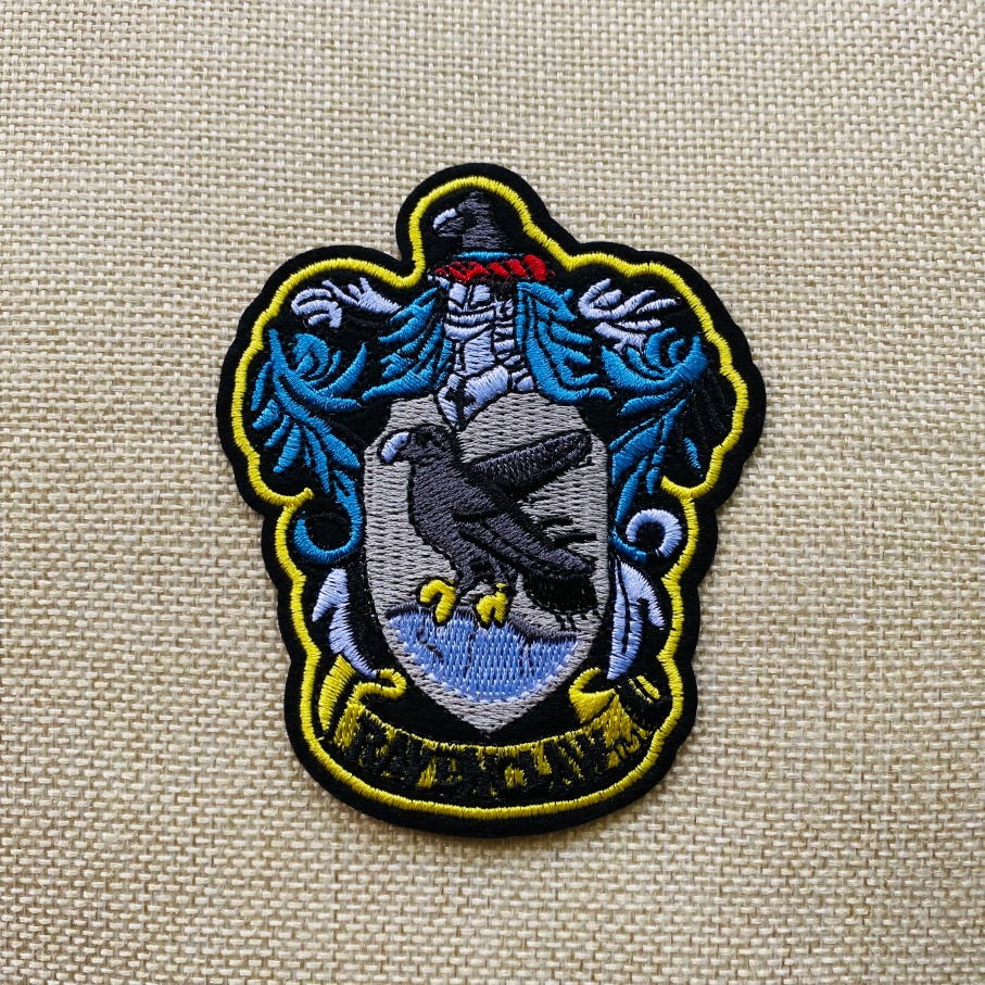 Logo thêu các nhà trong Harry Potter - Chất thêu chi tiết cực đẹp - Ủi lên áo quần cực dính dễ dàng sử dụng
