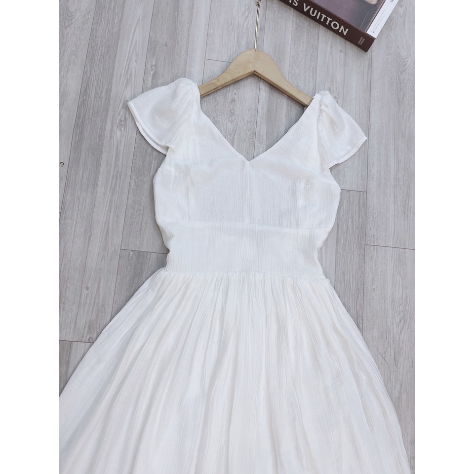 Đầm maxi xòe hở lưng 2 lớp cánh tiên màu trắng | BigBuy360 - bigbuy360.vn