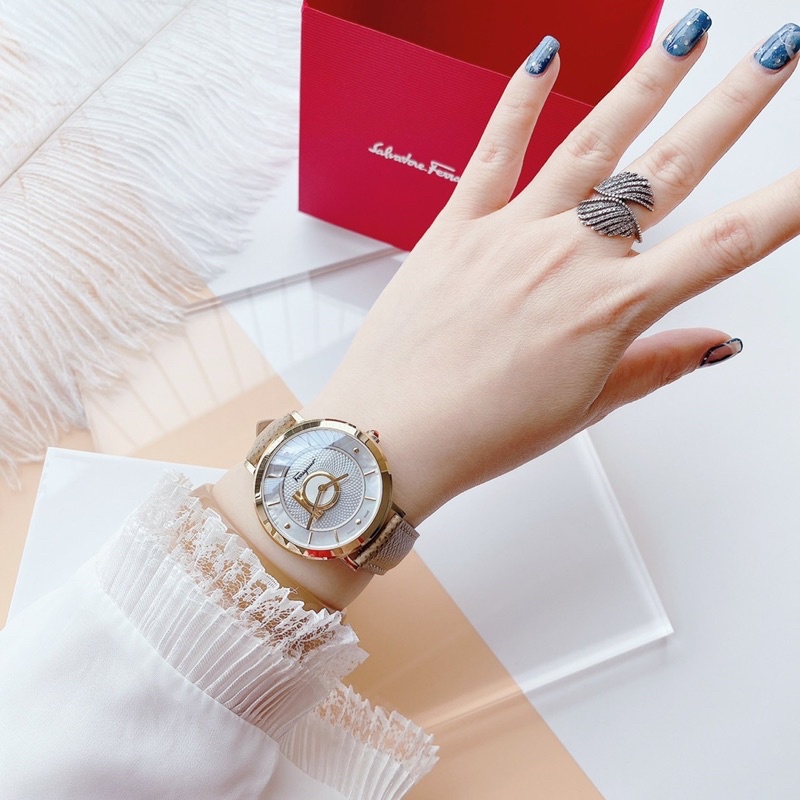 Đồng hồ nữ Ferragamo New munietto collection