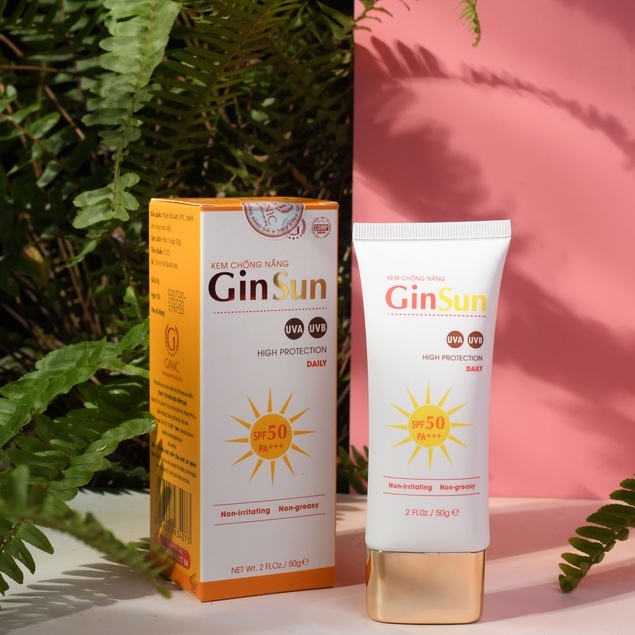 Kem Chống Nắng GINSUN 50G Với SPF50 – Lọc Tia Tử Ngoại, Chống Tia UVB, Bảo Vệ Da Trong Nhiều Giờ.