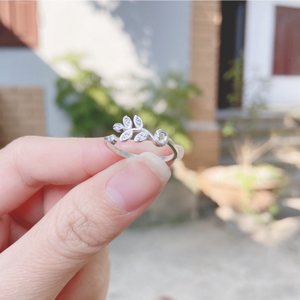 Nhẫn bạc nữ kiểu hở hình chiếc lá đính đá thời trang, nhẫn free size chất liệu bạc ta sang trọng
