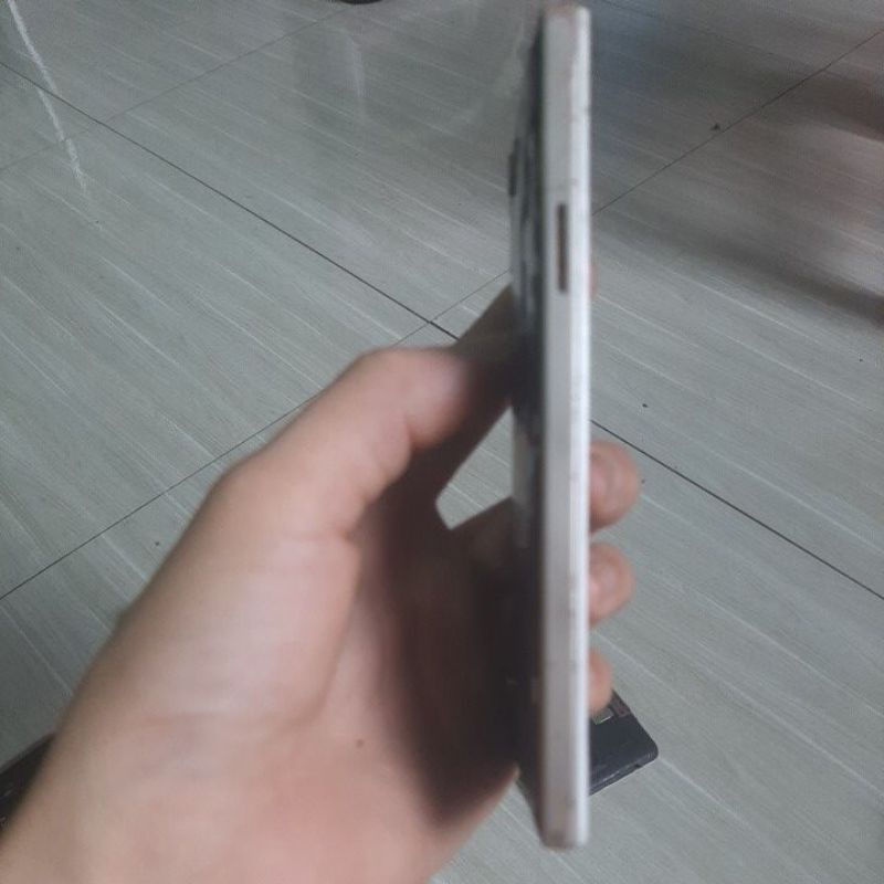 Xác Điện Thoại OPPO 1201  NEO5 16GB như hình