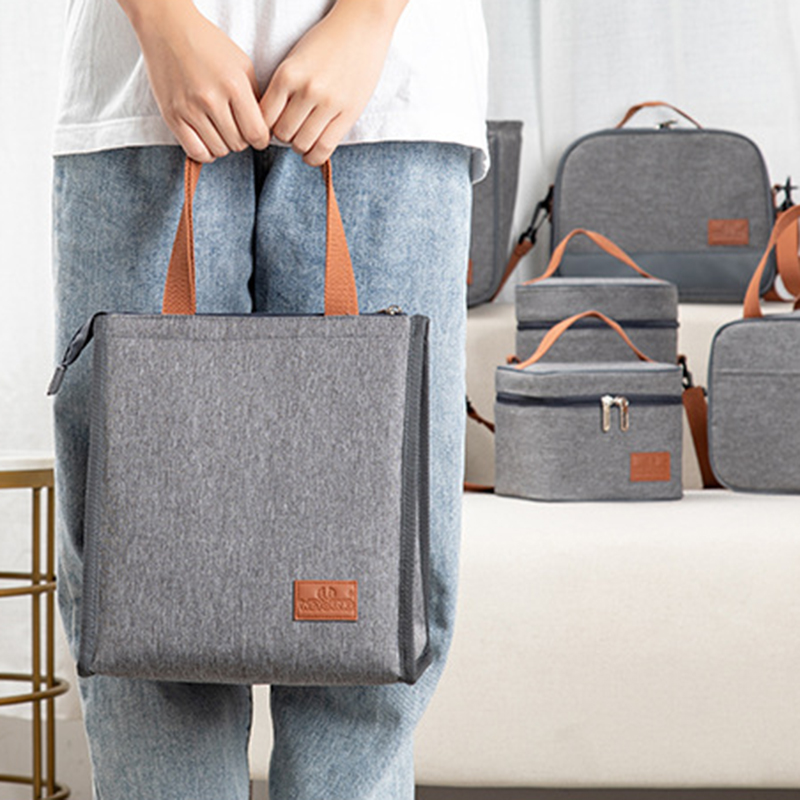 Túi Đựng Hộp Cơm Trưa Xách Tay Lót Giấy Nhôm Dày Dặn Cách Nhiệt Tiện Dụng