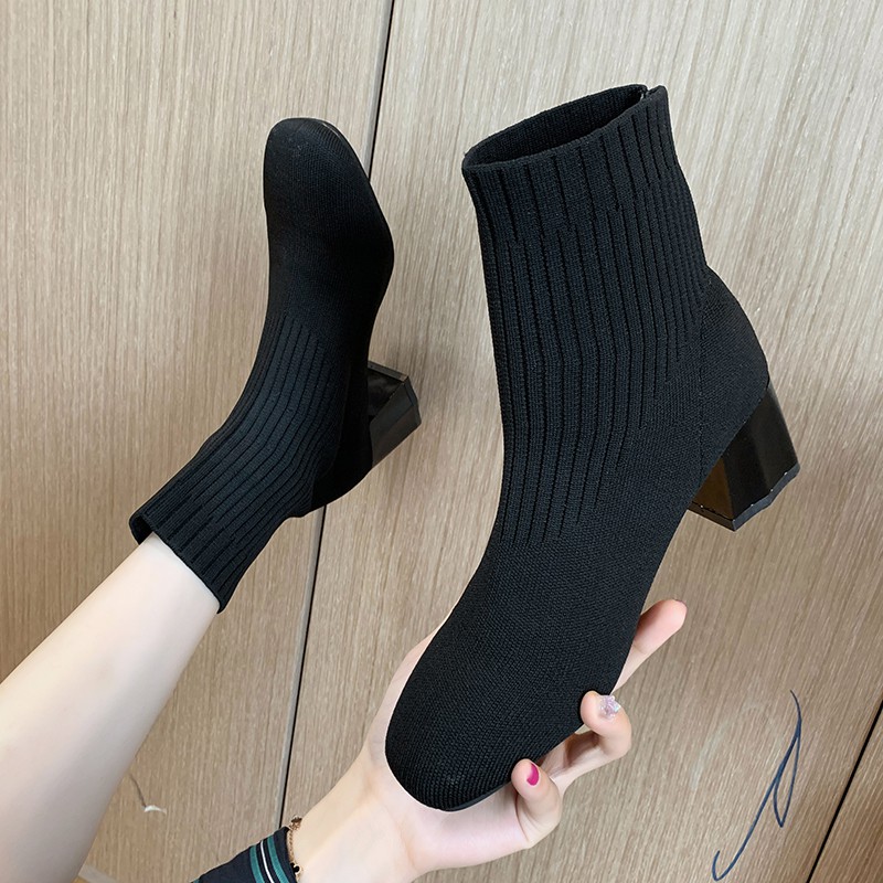 Giày boot len vân tăm mũi tròn gót vuông đồng màu style Hàn Quốc sang chảnh