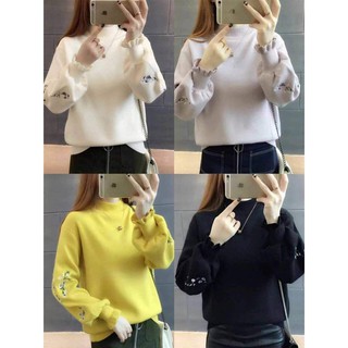 Áo len thêu hoa tay bo điệu đà