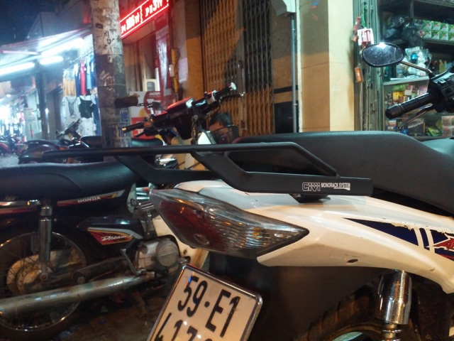 Cảng Givi Dùng Cho Axelo