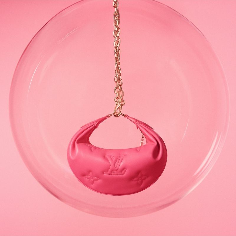 Túi xách Louis Vuitton over the moon