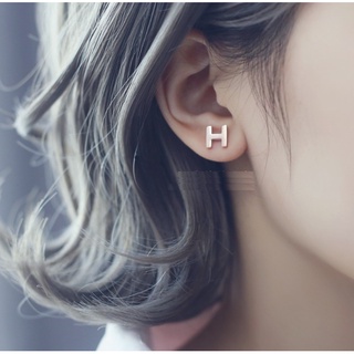 Bông tai nữ titan chữ h hermes cá tính- vàng gold