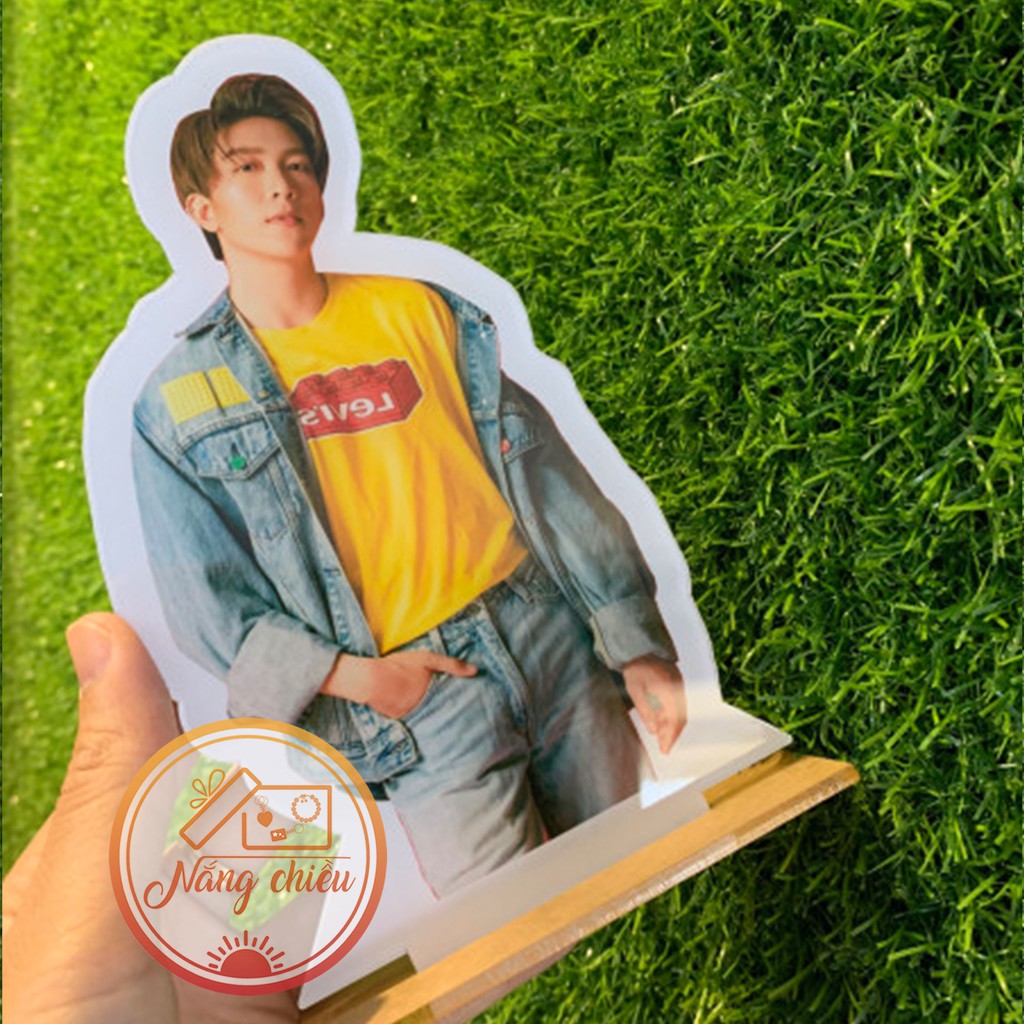 Stander tượng đứng in hình thần tượng hàn quốc