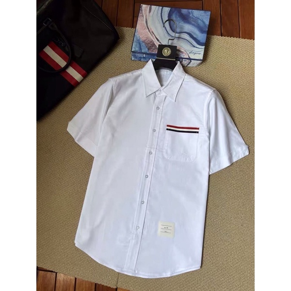 Áo sơ mi Thom Browne trắng, tay ngắn viền túi cao cấp