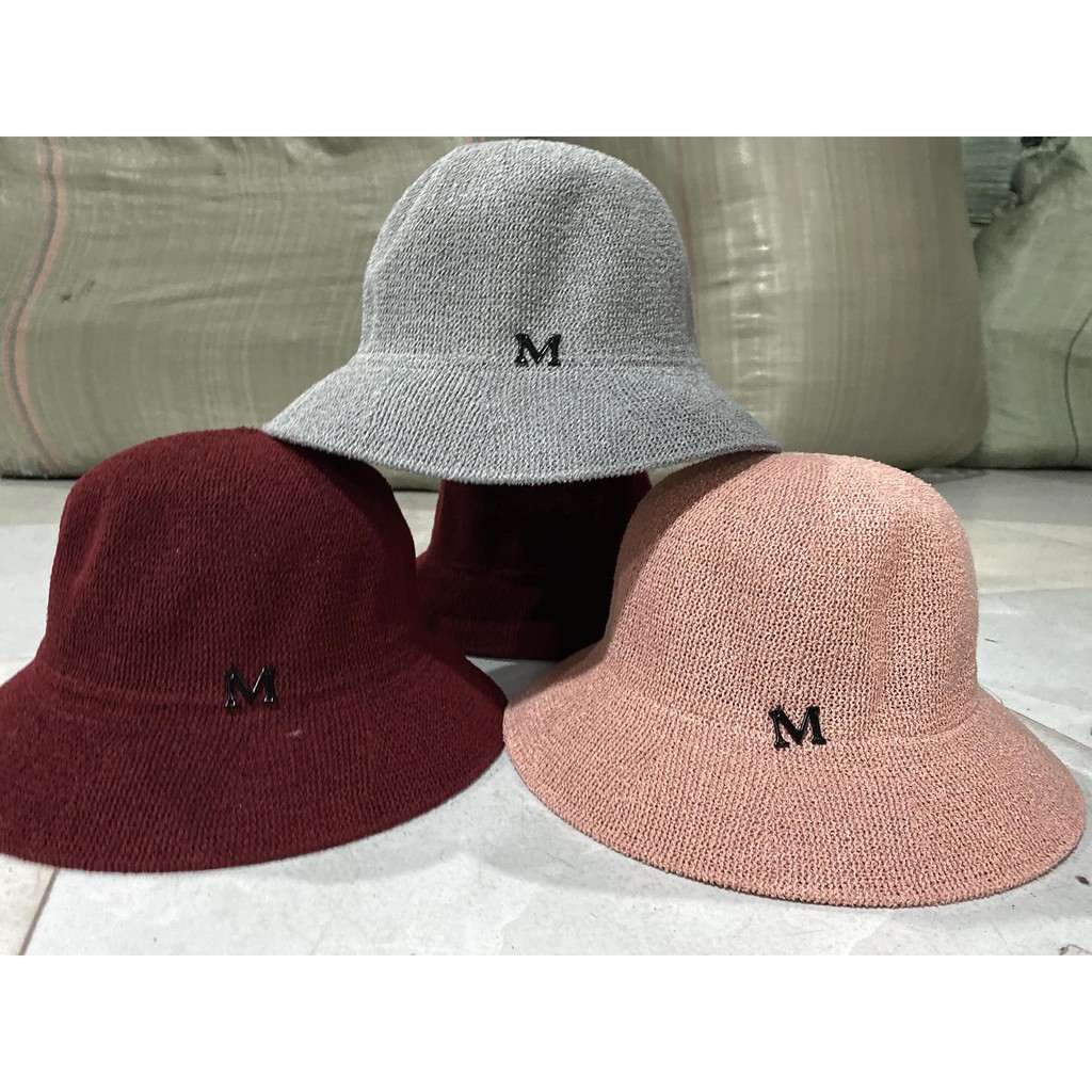 mũ cói rộng vành chữ M sang chảnh