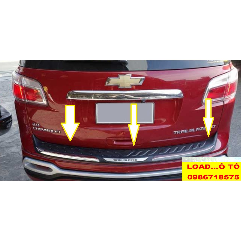 Ốp Chống Trầy Cốp Sau Ngoài Chevrolet Trailblazer Nhựa Đen cao cấp