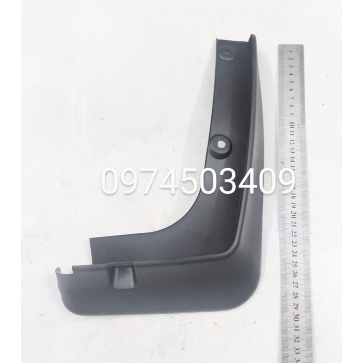 Chắn bùn bánh Santafe đời cao