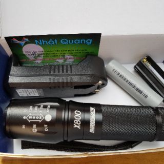 Đèn pin siêu sáng Zoom X800 Shadowhawk
