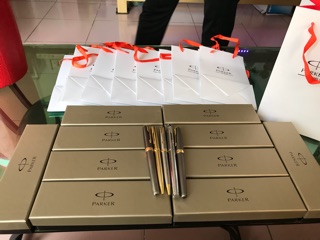 Bút Parker IM Gold Rollerball Pen (dạ bi)