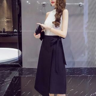 Chân  váy kiểu  đắp  xéo