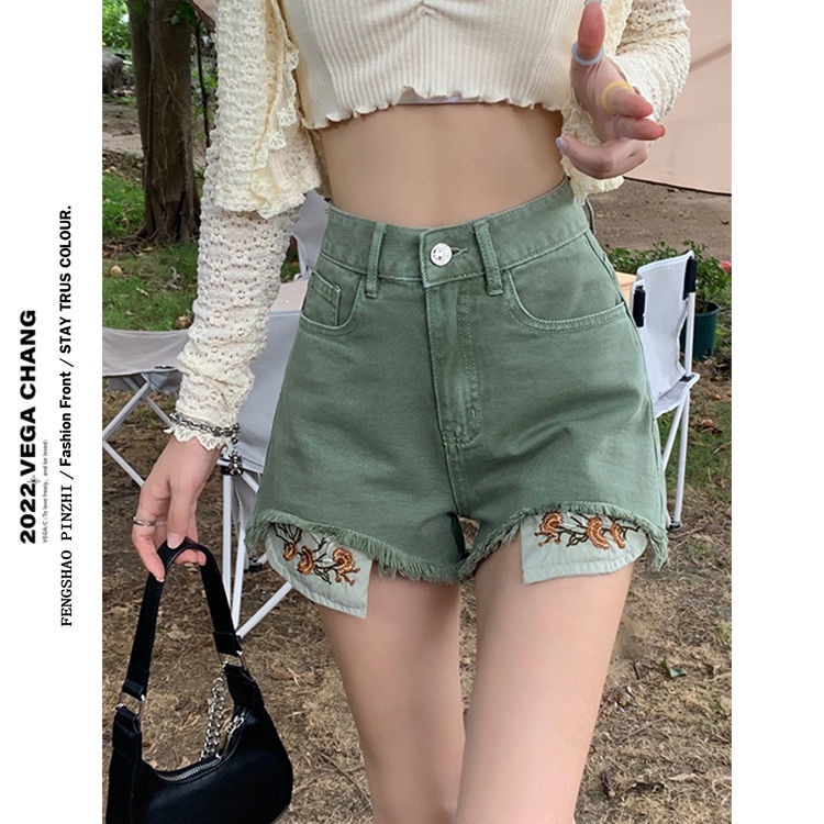 Quần short denim ống rộng họa tiết thêu thiết kế retro cá tính mùa hè 2022 cho nữ