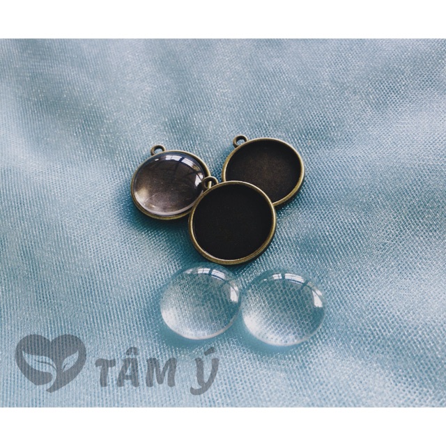 Mặt dây chuyền xi đồng vintage