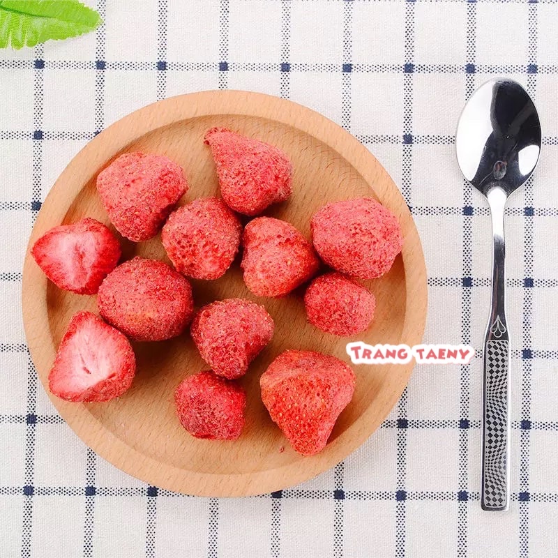 Dâu tây nguyên quả sấy giòn 100g