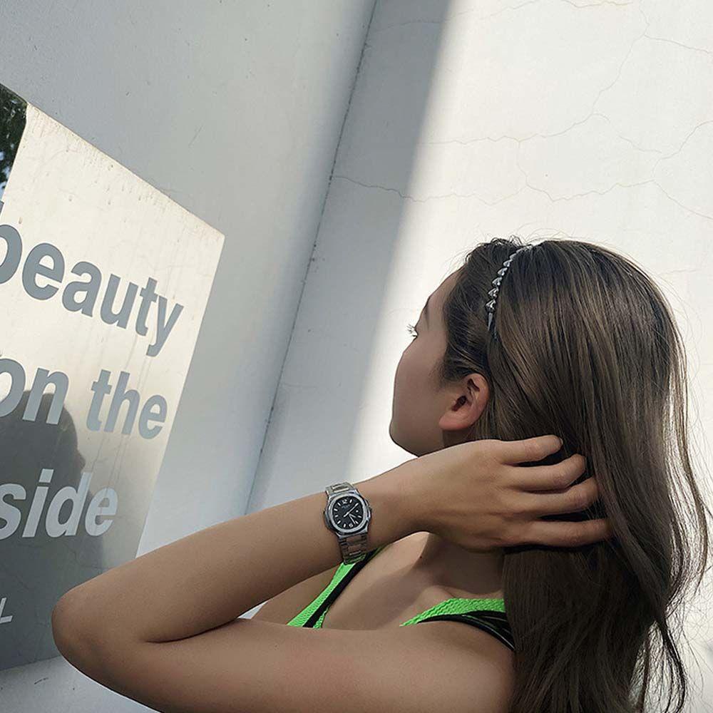 Kẹp Tóc Mỏ Vịt Kim Loại Hình Trái Tim Lấp Lánh Cho Nữ