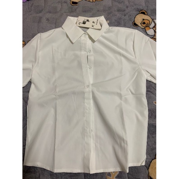 Set sơ mi gile và chân váy tennis. Ảnh thật