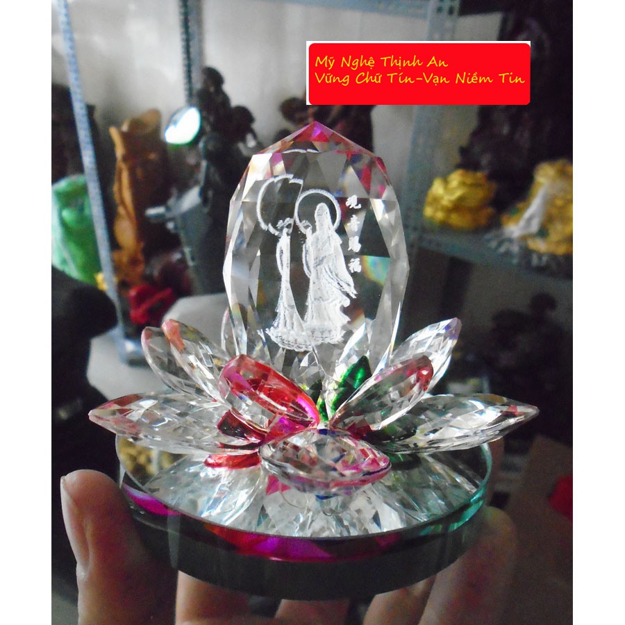 Tượng Phật Bà Quan Âm tòa sen pha lê đa sắc - QA7M