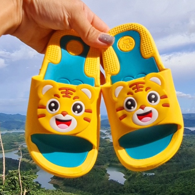 Dép bánh mì mèo vàng cho bé trai và bé gái chất cao su siêu mềm