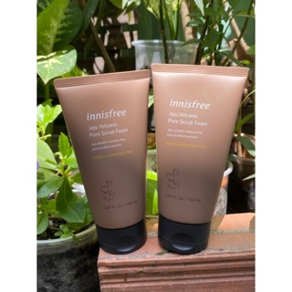 Tẩy tế bào chết Jeju Volcanic pore scrub foam