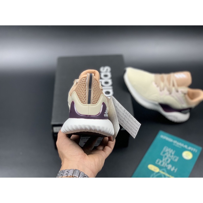 Giày thể thao/ Sneaker Alphabounce kem