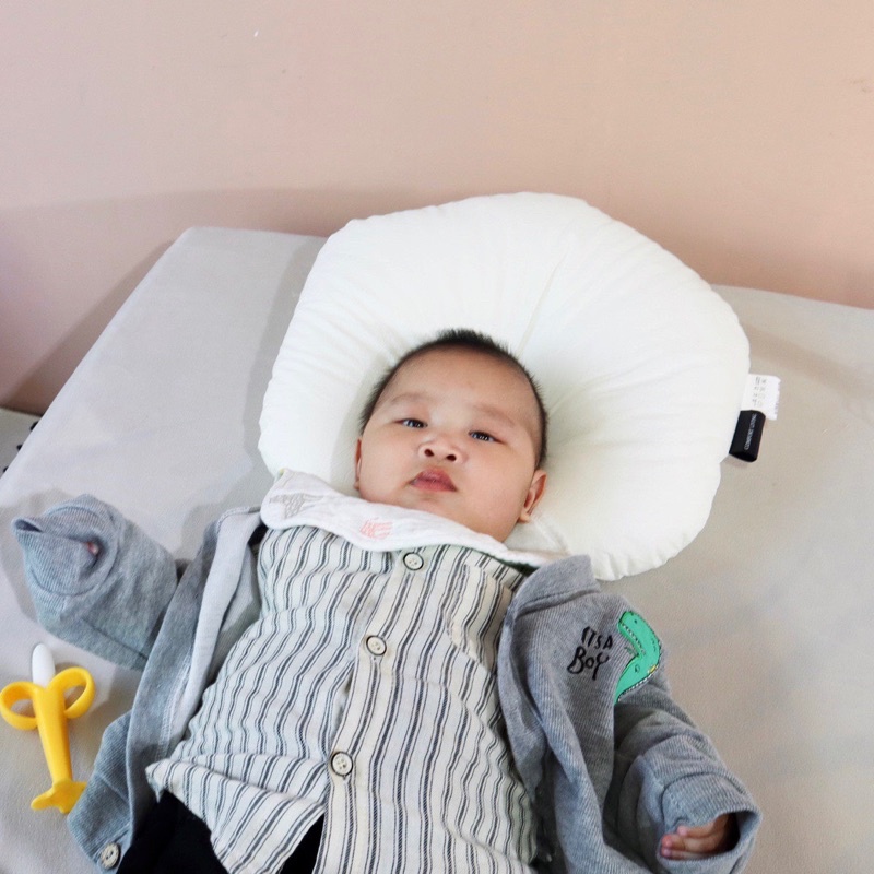 Gối chống bẹp đầu cho bé, gối sơ sinh chống lõm đầu cho trẻ.