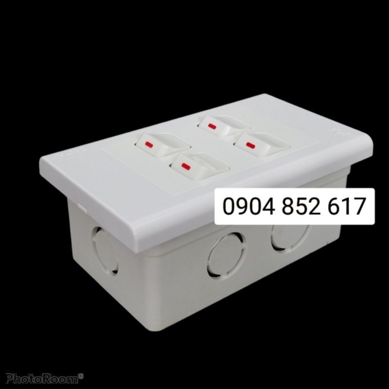 Combo 4 công tắc điện 1 chiều + mặt lỗ vuông LiOA - Lắp âm tường