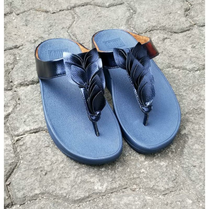 Fitflop Fino Leaf Flip Flip Flops