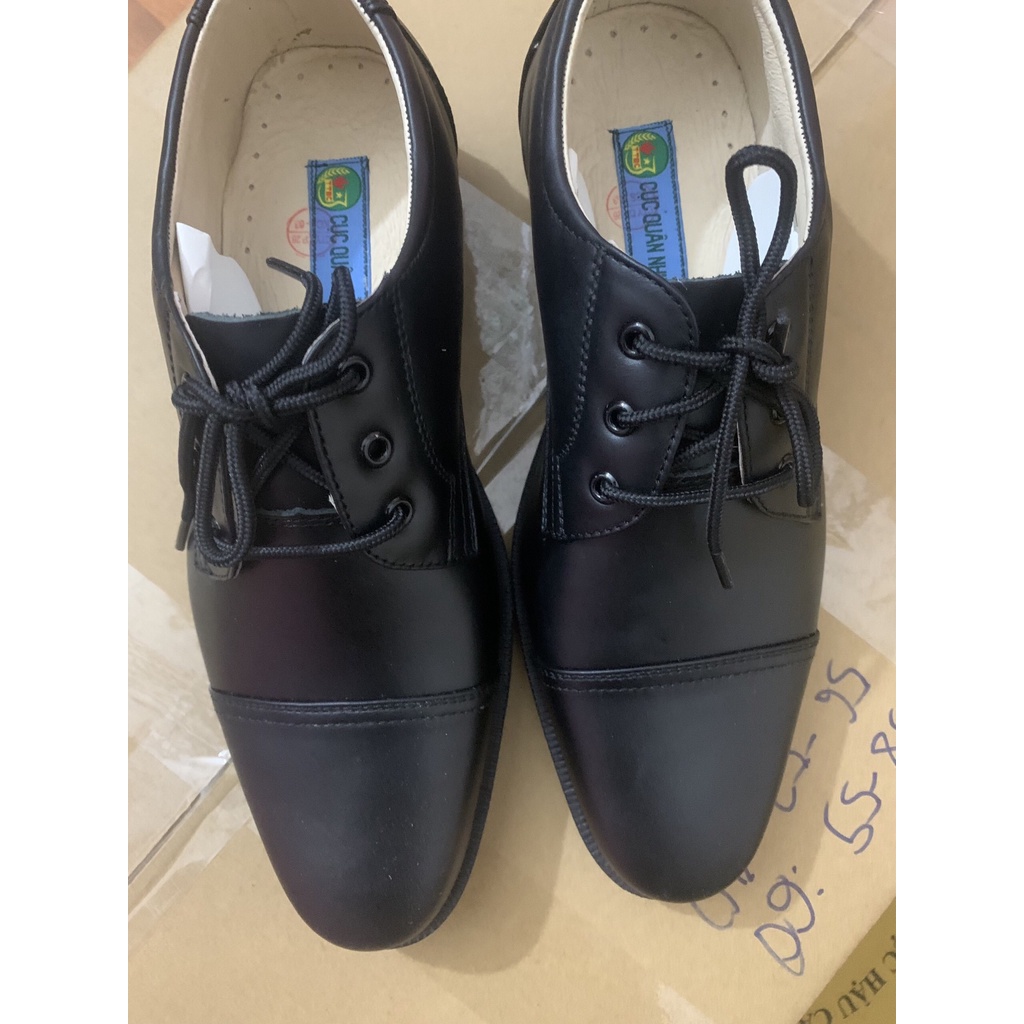 Giày da sỹ quan nam cấp úy buộc dây, chất liệu da bò da bò thật 100%, mũi có vân ngang màu đen sang trọng