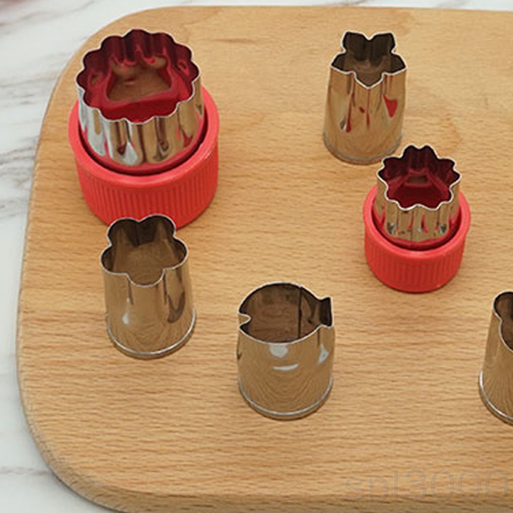 Set 8 Khuôn Cắt Tạo Hình Hoa Trang Trí Bánh Bằng Thép Không Gỉ