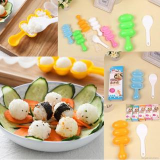 Set khuôn làm cơm nắm và muỗng xới cơm cho bé