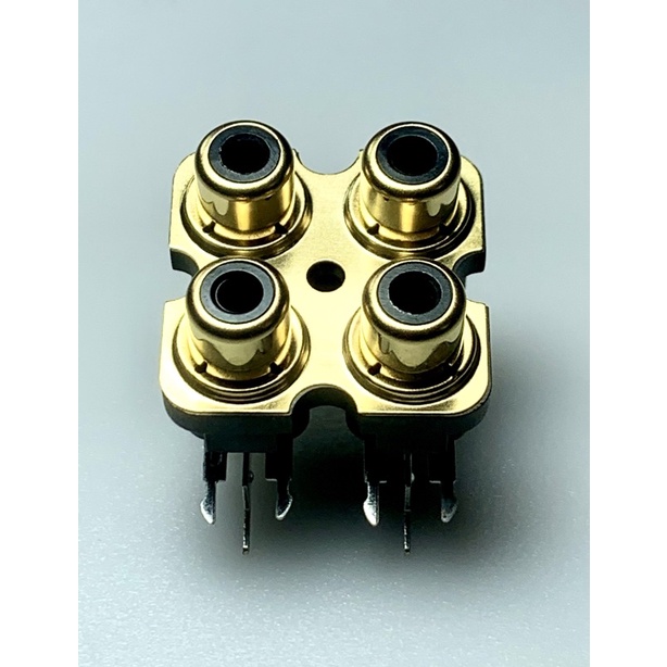 Jack av 4 lỗ DENON rca japan sản phẩm được làm từ vật niệu cao cấp như đồng nguyên chất mạ vàng 18k cho tiếp súc rất tốt