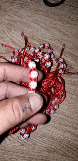 Vòng đeo tay 5 viên đá rất đẹp