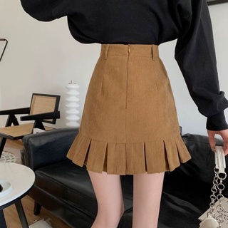 Chân váy đuôi cá dáng ngắn