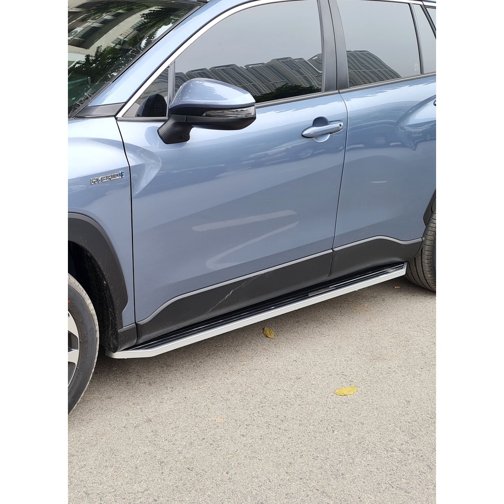 Bệ bước chân Toyota Cross 2020 - 2022. Mẫu nhôm đúc cao cấp MH