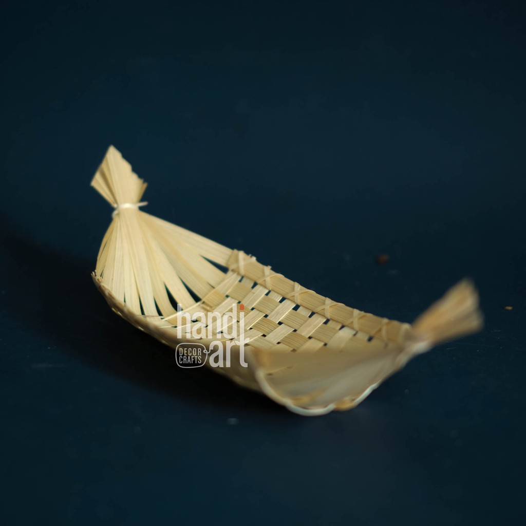 Khay tre đan hình con thuyền - Thuyền tre đan đang trí- Woven bamboo tray