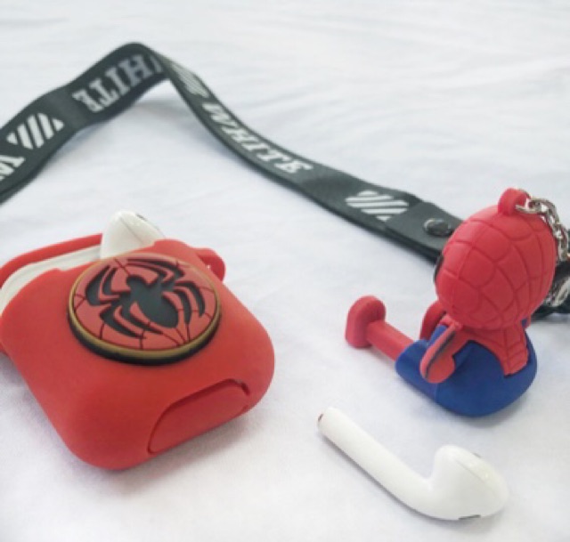 Combo ốp Airods nhện mông to Spider Man- Móc khoá chibi Spider Man kèm ốp silicon dẻo Airpods