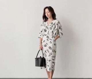 Váy Hàn Quốc cổ V