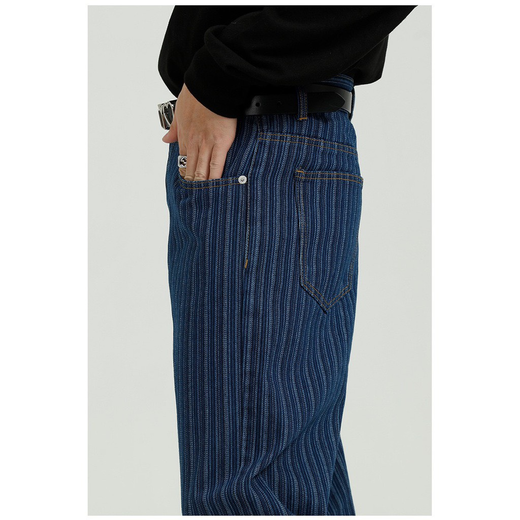 Quần Jean ống suông rộng họa tiết kẻ đường phố unisex streetwear vân chìm bandana xuông phối với sneaker | BigBuy360 - bigbuy360.vn