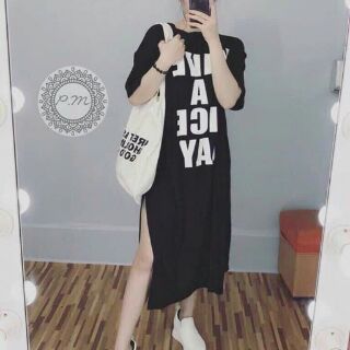 Váy xuông form rộng xẻ tà